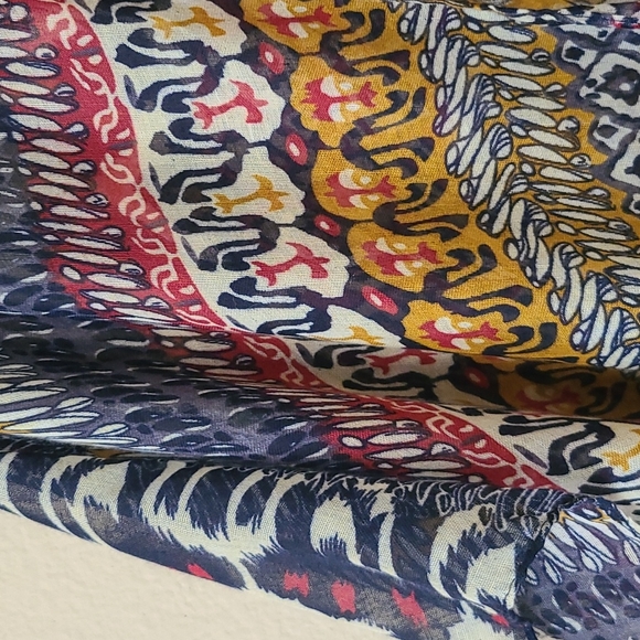 Boho tribal lightweight poncho/scarf - Picture 8 of 13